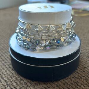 Bomb Party stacks bracelets